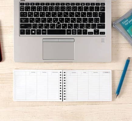 MARK'S Dayfree Undated Weekly Planner — Dark Green