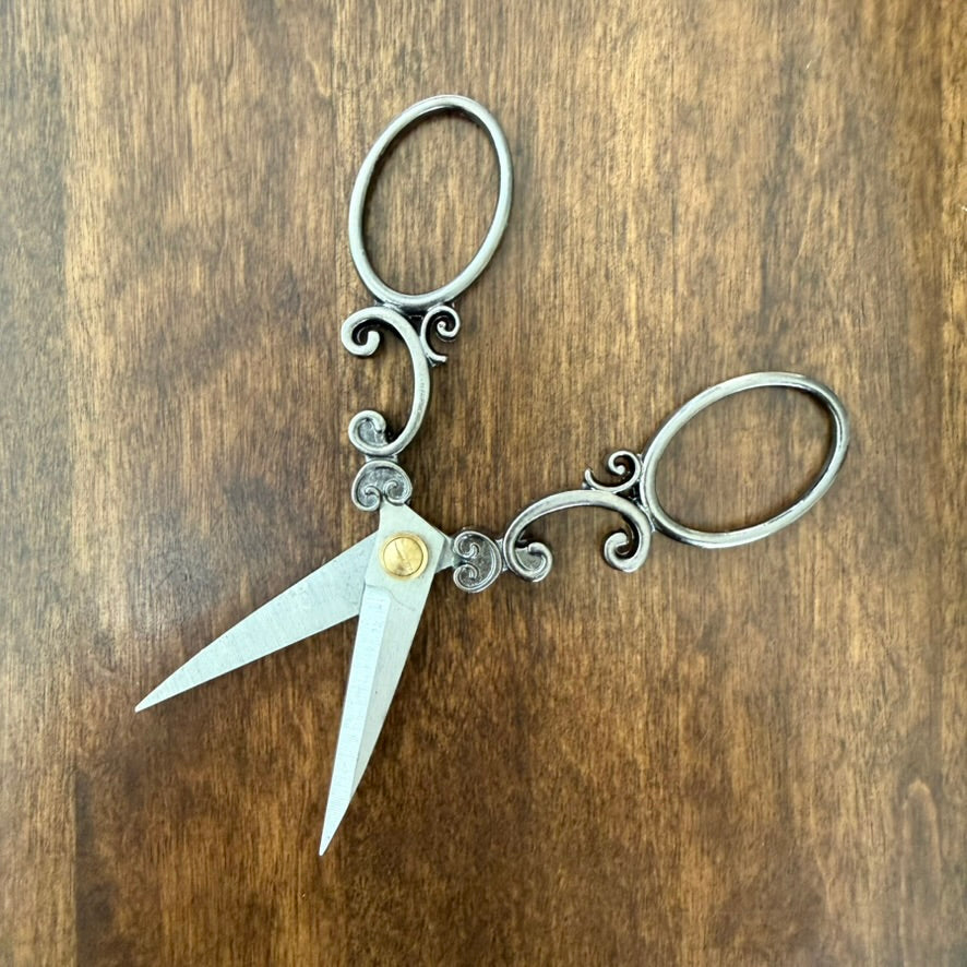 CoraCreaCrafts — Arabesque Embroidery Scissors