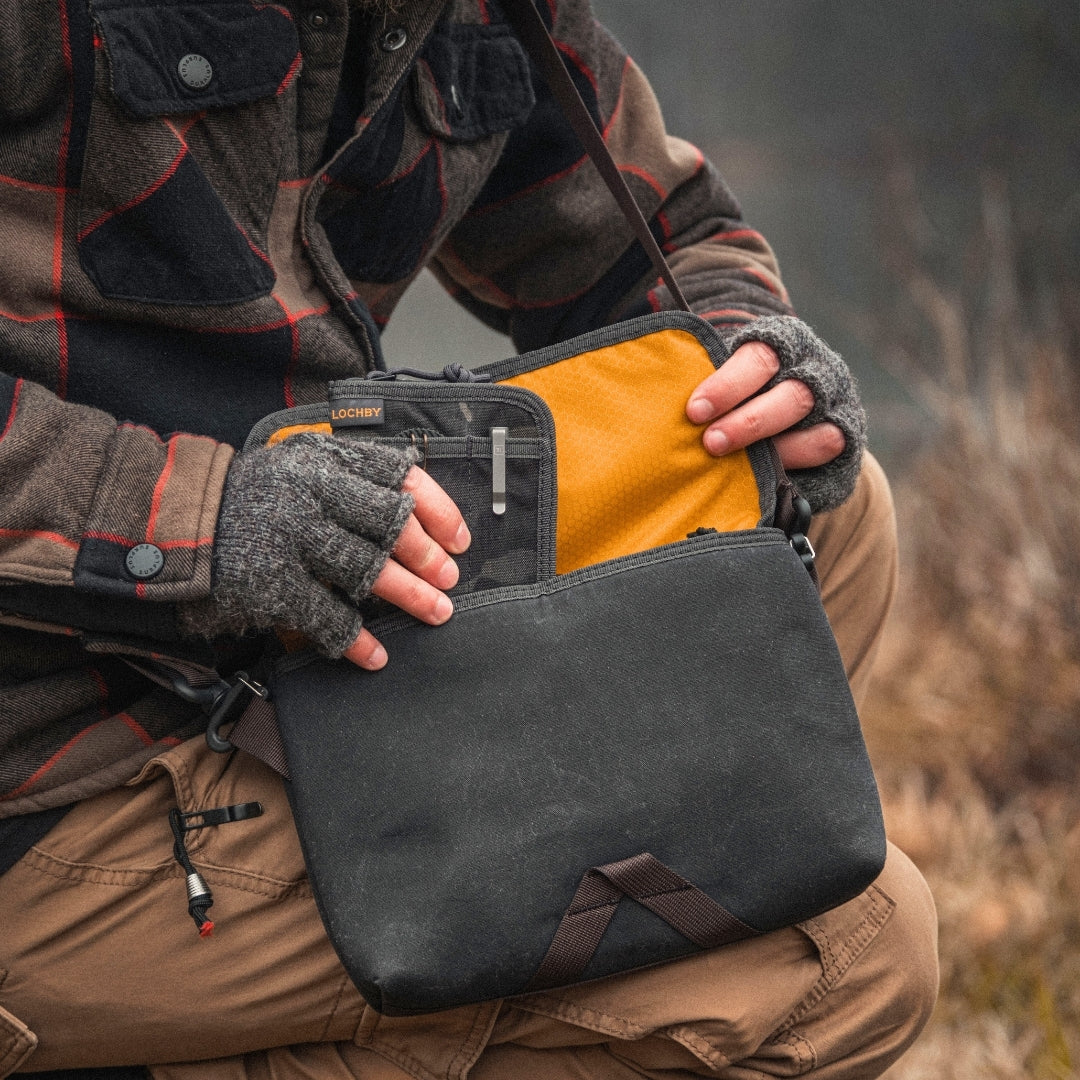 Lochby field sling in Bumblebee — product photo 2