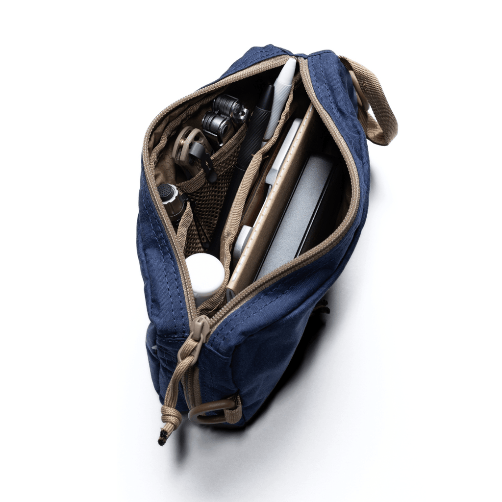Lochby venture pouch in Navy — product photo 2