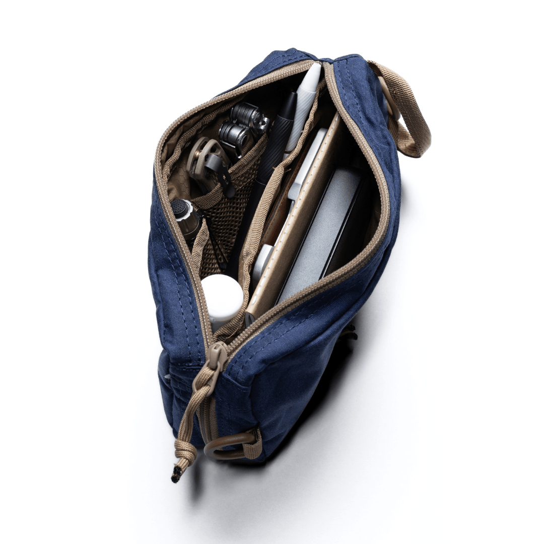 Lochby venture pouch in Navy — product photo 2