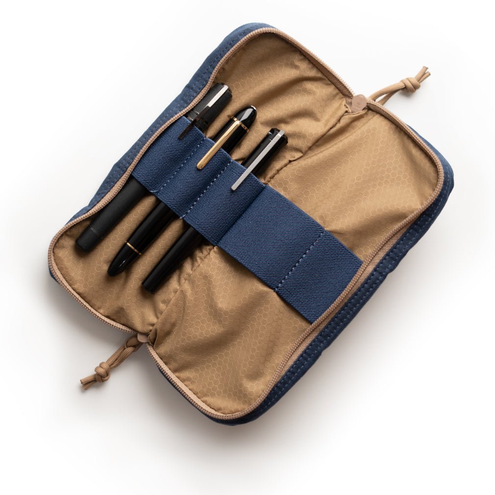 Lochby venture pouch in Navy — product photo 3