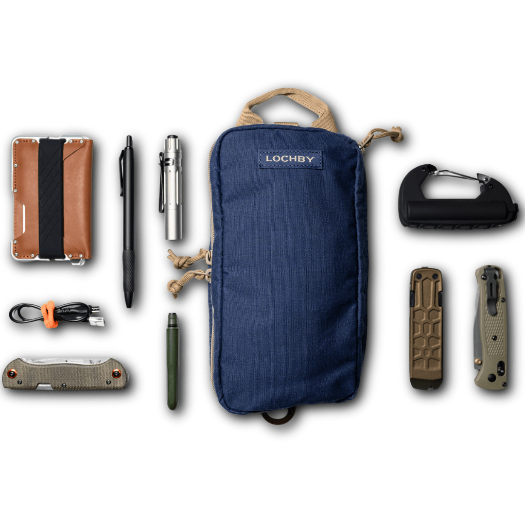 Lochby venture pouch in Navy — product photo 4
