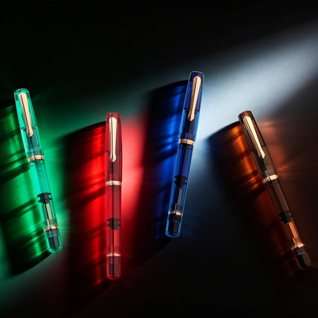 Nahvalur Original fountain pens in green, red, sapphire blue, and orange colorways, including Sapphire Night