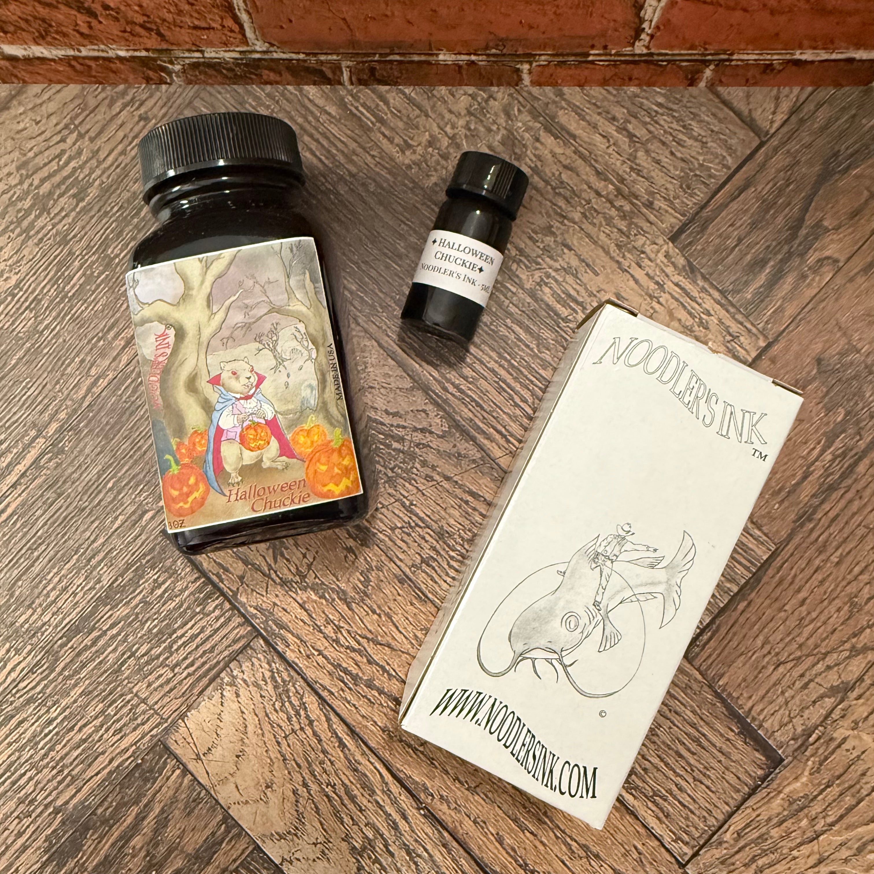 Noodler's Halloween Chuckie bottle, 5 mL sample vial and Noodler's Ink box