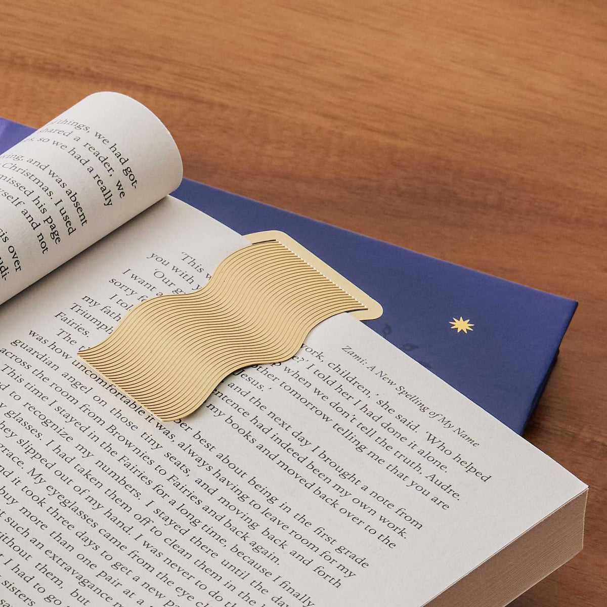 Papier Wave brass bookmark, detail view