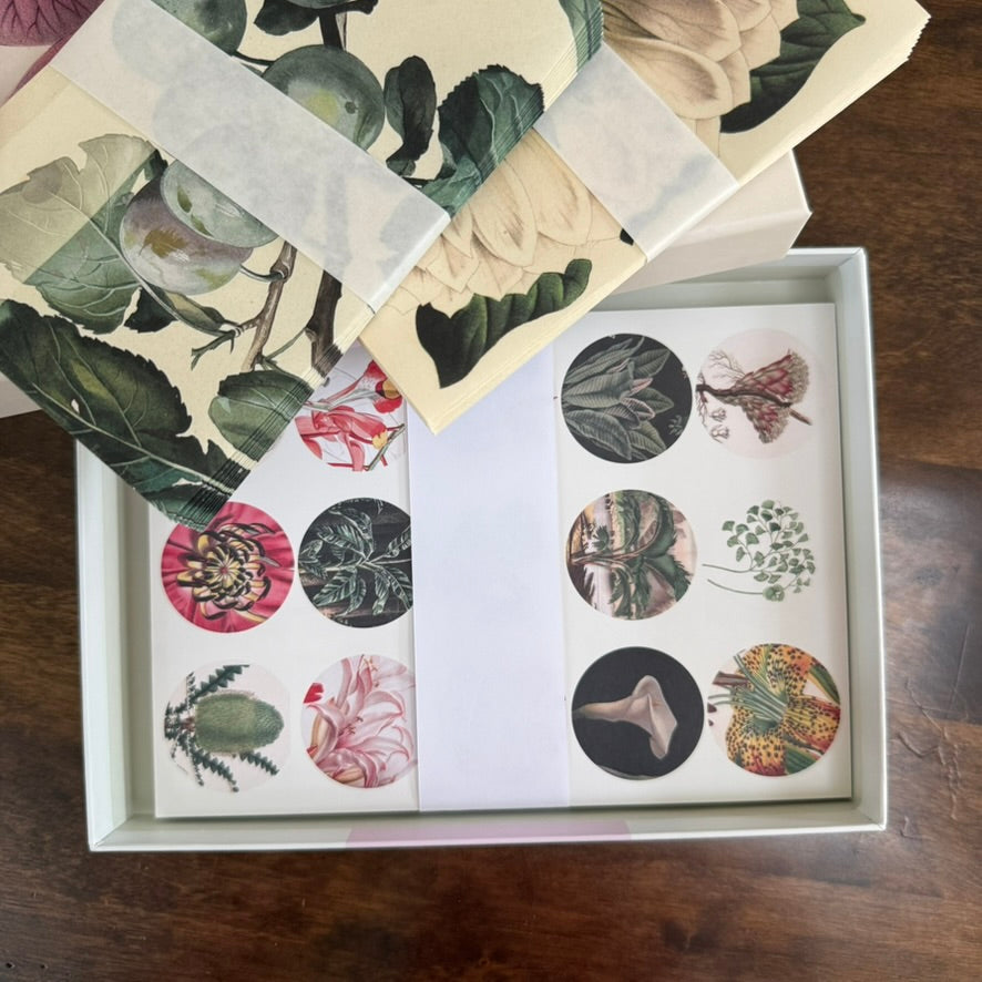 PEPIN Botanical Correspondence Set with round plant stickers, writing paper, and envelopes