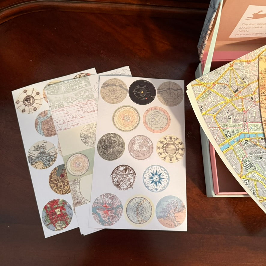 PEPIN Maps Letter Writing Set with round cartographic stickers, labels, and map papers