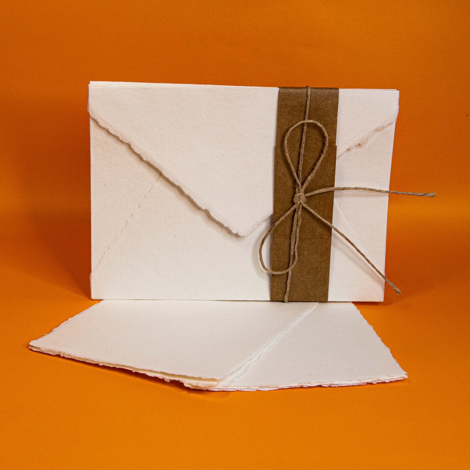 Tri-Art handmade cotton correspondence set with blank sheets and matching envelopes