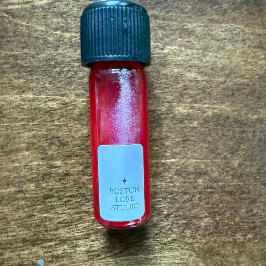 Reverse view of Wearingeul Thumbelina Archive Bottle with Boston Lore Studio label