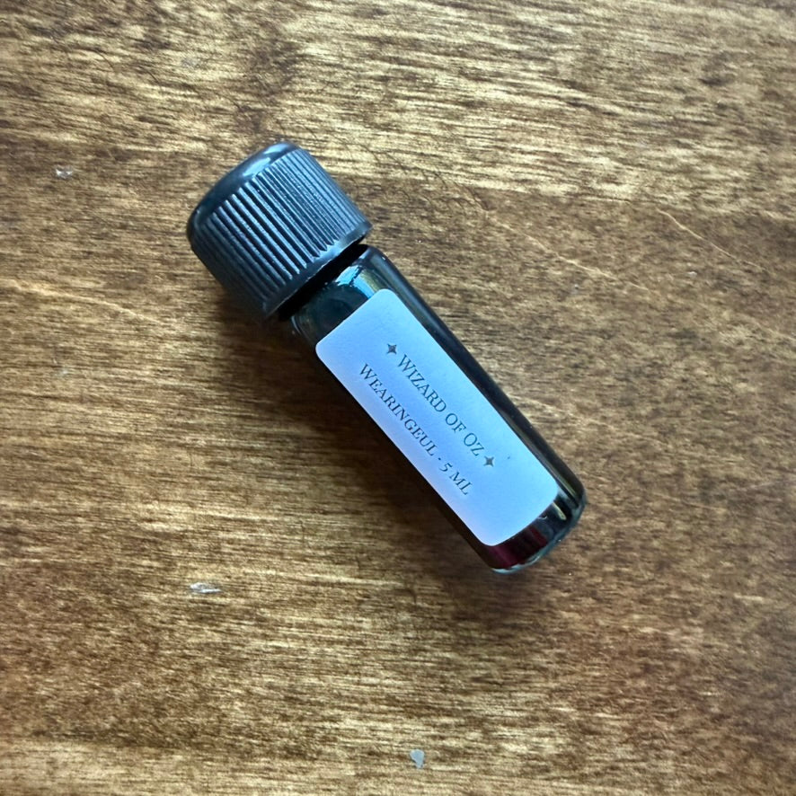 Angled view of Wearingeul The Wonderful Wizard of Oz 5 mL glass Archive Bottle